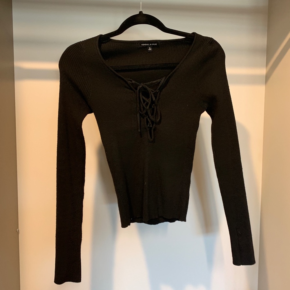 Long sleeve black top
